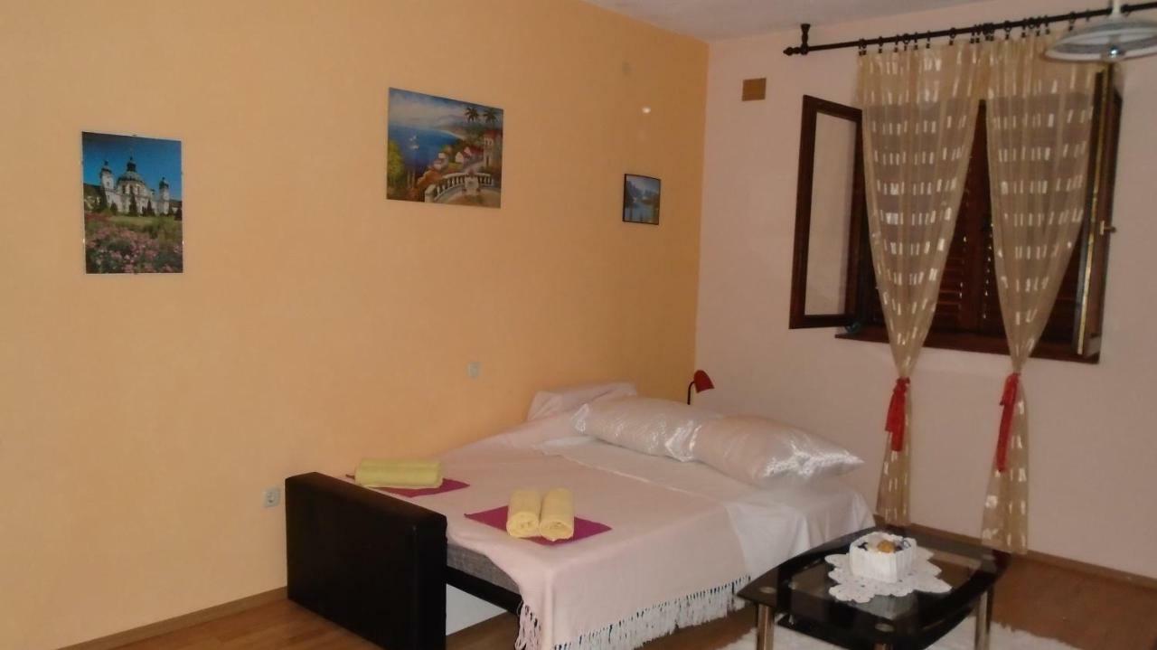 Apartmani A.Teskera Trogir Exterior foto